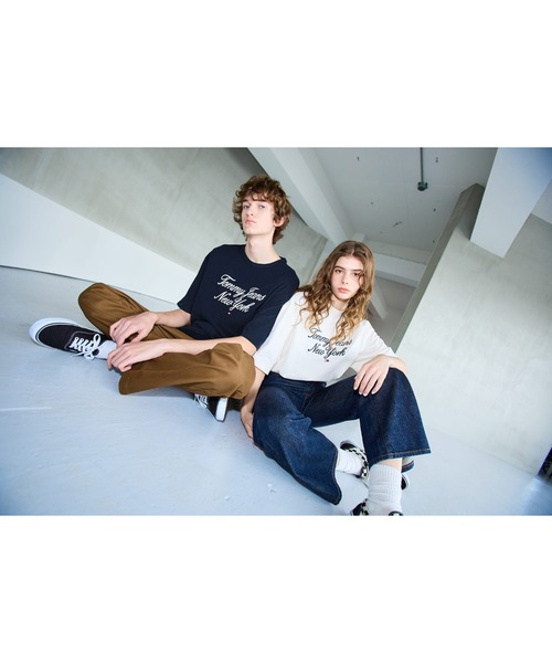 tommy jeans(トミー ジーンズ)の「【NET ViVi掲載】オーバーサイズラグジュアリーセリフTシャツ(Tシャツ/カットソー・メンズ・ホワイト/ベージュ/ネイビー・LARGE/MEDIUM/SMALL/X-LARGE/X-SMALL)」の20枚目の写真