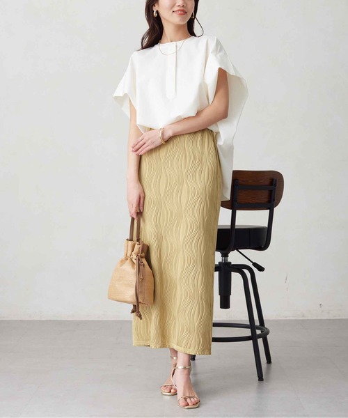 Chez toi(シェトワ)の「360度ストレッチショルダータックプルオーバー(シャツ/ブラウス・レディース・オフホワイト/ブラック/カーキ・FREE)」の9枚目の写真