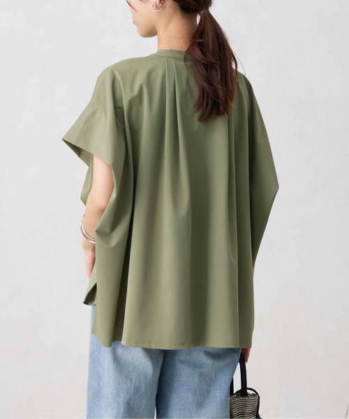 Chez toi(シェトワ)の「360度ストレッチショルダータックプルオーバー(シャツ/ブラウス・レディース・オフホワイト/ブラック/カーキ・FREE)」の20枚目の写真