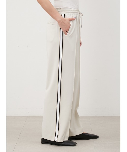 Mila Owen（ミラオーウェン）の「ウエストゴムサイドラインジャージ