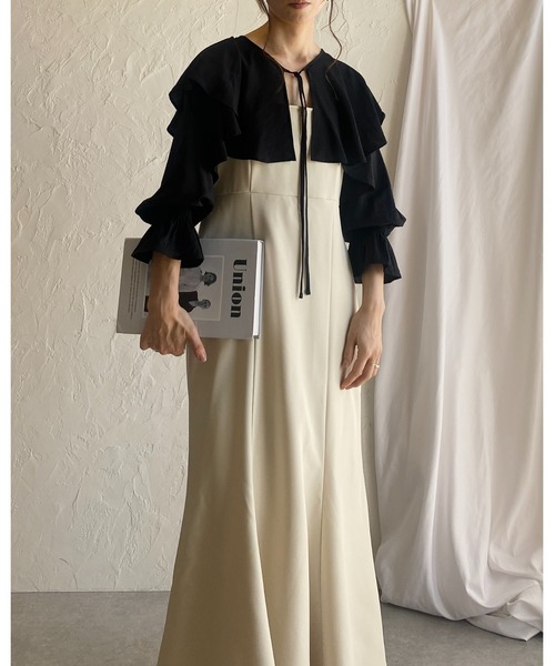 She's Closet(シーズクローゼット)の「フリルカラービッグ襟ショート丈長袖リボンボレロブラウスカーディガン(シャツ/ブラウス・レディース・ブラック/ホワイト・FREE)」の22枚目の写真