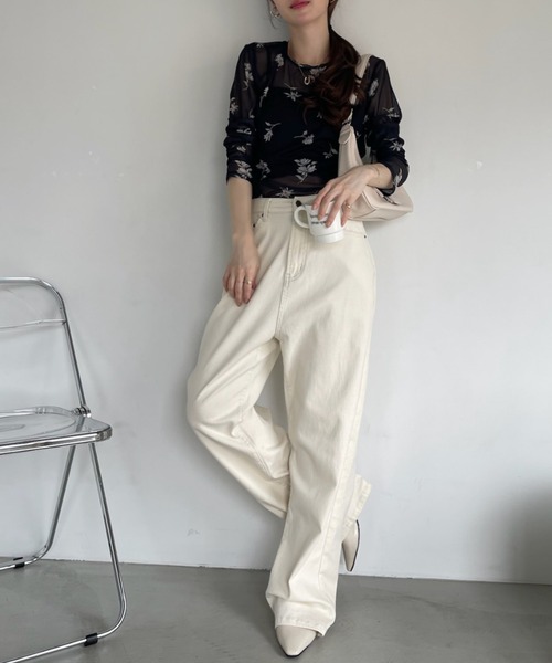 Ada.(エイダ)の「フラワープリント シアー クルーネック トップス(Tシャツ/カットソー・レディース・ベージュ/ブラック・FREE)」の7枚目の写真