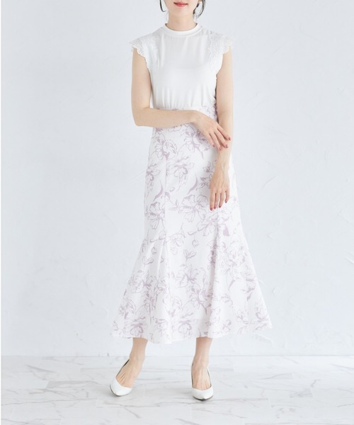 tocco closet（トッコ　クローゼット）の「フラワーレース刺繍付きプルオーバー（Tシャツ/カットソー・レディース・オフホワイト/ブラック・M）」の3枚目の写真