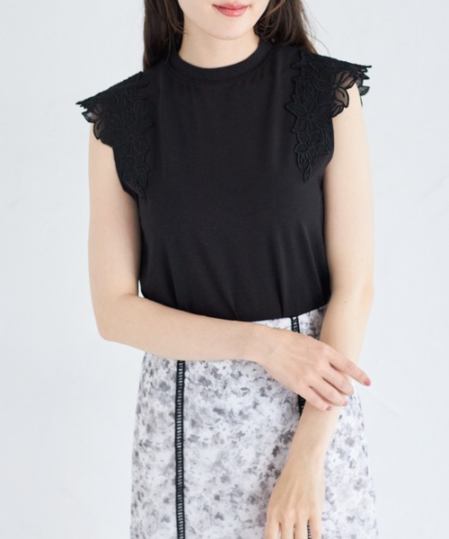 tocco closet（トッコ　クローゼット）の「フラワーレース刺繍付きプルオーバー（Tシャツ/カットソー・レディース・オフホワイト/ブラック・M）」の10枚目の写真