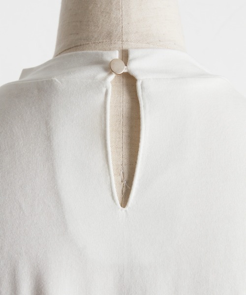 tocco closet（トッコ　クローゼット）の「フラワーレース刺繍付きプルオーバー（Tシャツ/カットソー・レディース・オフホワイト/ブラック・M）」の16枚目の写真