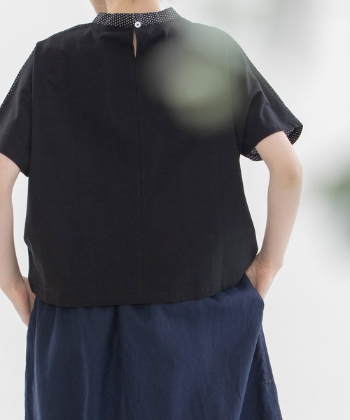 nop de nod(ノップドゥノッド)の「ボトルネック布帛Tトップス(Tシャツ/カットソー・レディース・ブラック/ネイビー/オフホワイト/スミクロ・3)」の15枚目の写真