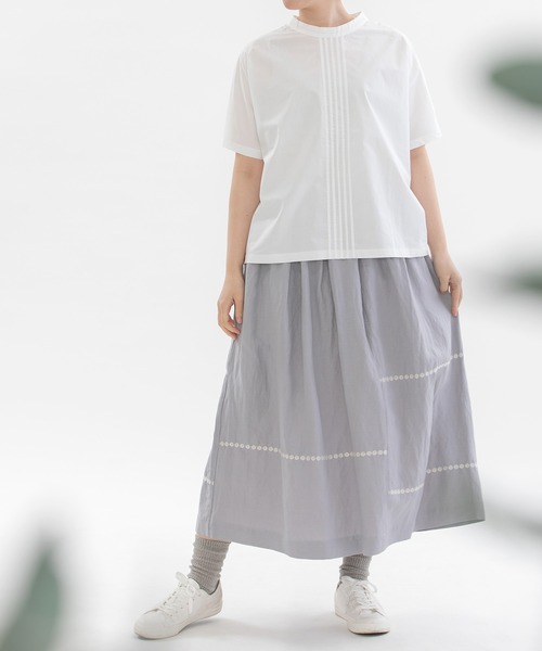 nop de nod(ノップドゥノッド)の「ボトルネック布帛Tトップス(Tシャツ/カットソー・レディース・ブラック/ネイビー/オフホワイト/スミクロ・3)」の16枚目の写真