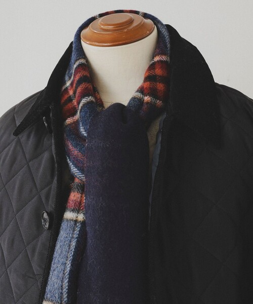 BEAMS(ビームス)の「グラデーション チェック マフラー(マフラー・メンズ・ブラック/ブルー/グレー/ネイビー・ONE SIZE)」の8枚目の写真