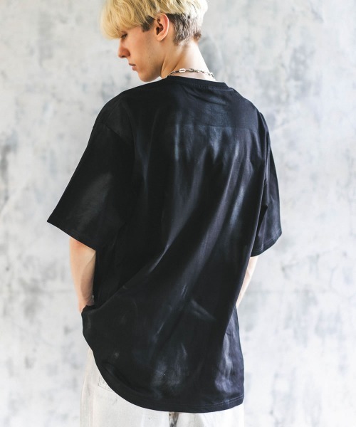 Shoowtime(ショウタイム)の「オーバーサイズ / ビッグシルエットショートスリーブTシャツ(Tシャツ/カットソー・メンズ・ブラック/ナチュラル・X-LARGE/LARGE/MEDIUM)」の12枚目の写真