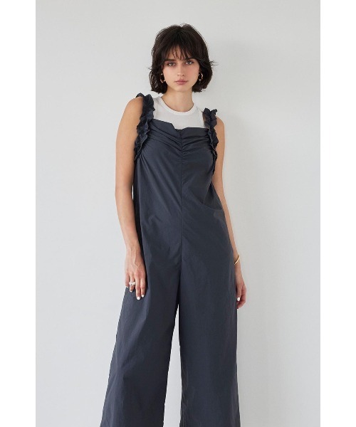 ALEXIA STAM(アリシアスタン)の「Frill Shoulder Jumpsuit /フリルショルダージャンプスーツ(つなぎ/オールインワン・レディース・チャコールグレー/アイボリー・M/S)」の18枚目の写真