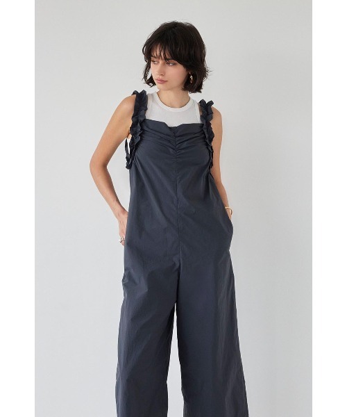 ALEXIA STAM(アリシアスタン)の「Frill Shoulder Jumpsuit /フリルショルダージャンプスーツ(つなぎ/オールインワン・レディース・チャコールグレー/アイボリー・M/S)」の19枚目の写真