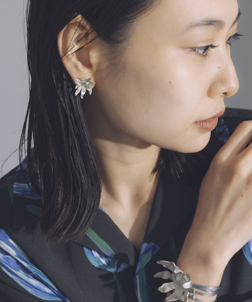 JOURNAL STANDARD(ジャーナルスタンダード)の「【MAISON DPULSE×TOLIGHT】FLOWER*LEAF ピアス(ピアス(両耳用)・レディース・シルバー・FREE)」の8枚目の写真