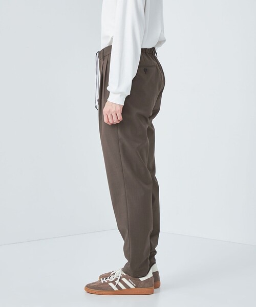 green label relaxing(グリーンレーベルリラクシング)の「ウォッシャブル TWサージ 2プリーツ ユーティリティパンツ イージーパンツ -ストレッチ・防シワ-(その他パンツ・メンズ・ネイビー/その他1/ダークグレー/ブラウン・S/M/L/XL)」の12枚目の写真