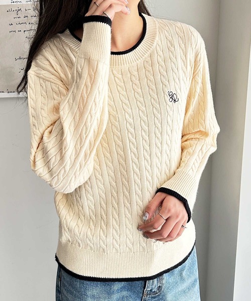 GeeRA（ジーラ）の「ワンポイント刺繍配色ケーブルニット（ニット/セーター・レディース・アイボリー/杢グレー/ベージュ・MEDIUM/LARGE）」の4枚目の写真
