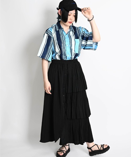 MARAI(マーライ)の「ランダムストライプ柄 半袖シャツ オーバーサイズシャツ(シャツ/ブラウス・レディース・オレンジ/ピンク/ブルー・MEDIUM/X-LARGE)」の6枚目の写真