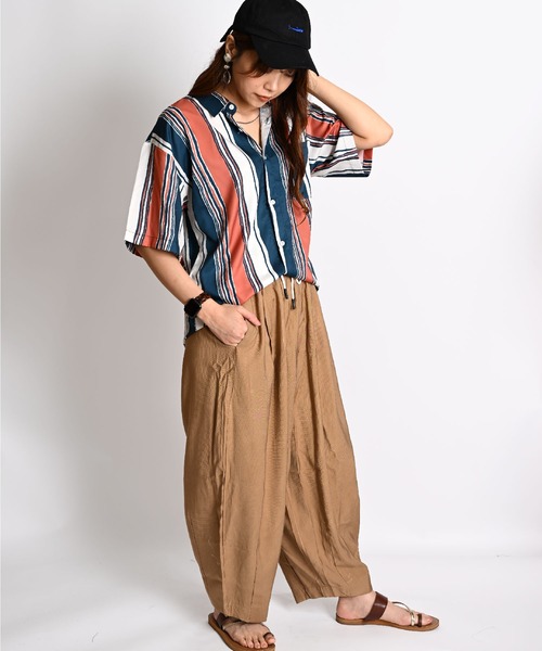 MARAI(マーライ)の「ランダムストライプ柄 半袖シャツ オーバーサイズシャツ(シャツ/ブラウス・レディース・オレンジ/ピンク/ブルー・MEDIUM/X-LARGE)」の18枚目の写真