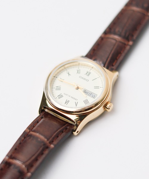 CASIO(カシオ)の「【60】【ITN】【CASIO】クラシック デイデイト ラウンド GD BRレザー(アナログ腕時計・レディース・ホワイト/ゴールド・FREE)」の5枚目の写真