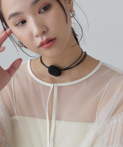 FREE'S MART（フリーズマート）の「ローズネックレス（ネックレス・レディース・ブラック・ﾌﾘ-）」の2枚目の写真