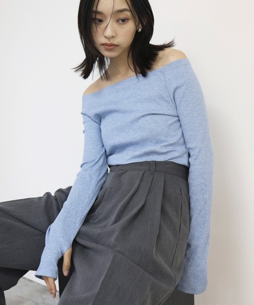 hellam（へラム）の「ラメ入りオフショルリブトップス（Tシャツ/カットソー・レディース・アイボリー/ブラック/杢グレー/ブルー/カーキ・FREE）」の5枚目の写真