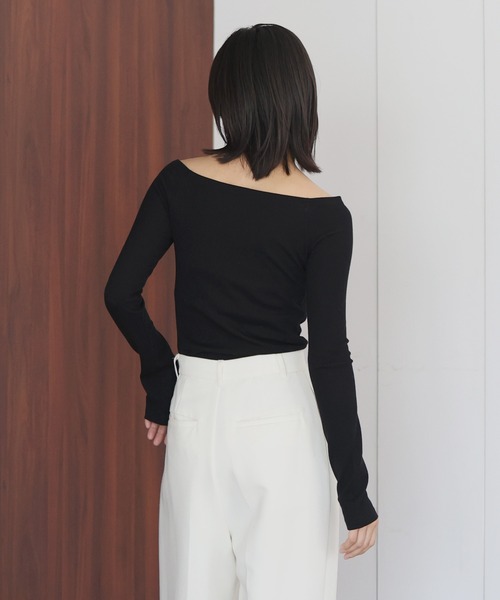 hellam（へラム）の「ラメ入りオフショルリブトップス（Tシャツ/カットソー・レディース・アイボリー/ブラック/杢グレー/ブルー/カーキ・FREE）」の12枚目の写真