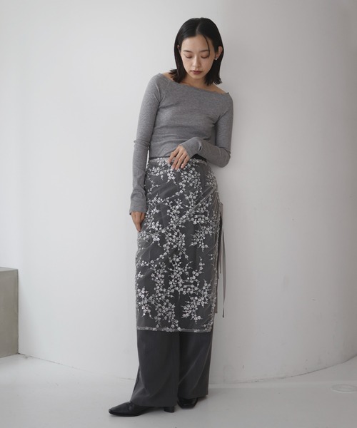 hellam（へラム）の「ラメ入りオフショルリブトップス（Tシャツ/カットソー・レディース・アイボリー/ブラック/杢グレー/ブルー/カーキ・FREE）」の8枚目の写真