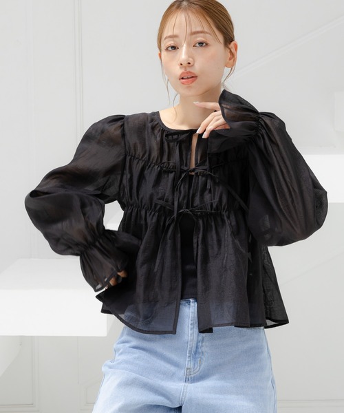 シシマル出品 LAKOLE（ラコレ）の「2WAYシャーリングブラウス / 142622