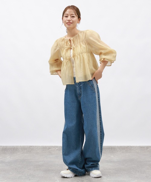 LAKOLE（ラコレ）の「2WAYシャーリングブラウス / 142622（シャツ/ブラウス・レディース・ブラック/オフホワイト/レモンイエロー/ブラウン・FREE）」の21枚目の写真