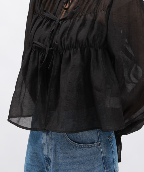 シシマル出品 LAKOLE（ラコレ）の「2WAYシャーリングブラウス / 142622