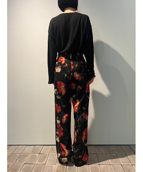 クラネ　MULTICOLORED FLOWER WIDE PANTS RED0 クラネ CLANE MULTICOLORED FLOWER WIDE PANTS （RED