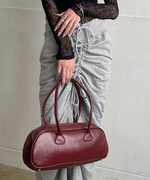 Jewelobe(ジュエローブ)の「横長ボストンショルダーバッグ(ボストンバッグ・レディース・ブラック/レッド・FREE)」の4枚目の写真