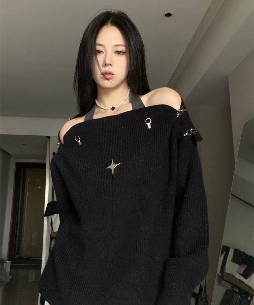 gossip！ロサンゼルス（ゴシップロサンゼルス）の「Y2K 肩あきニットプルオーバー（ニット/セーター・レディース・ブラック/オフホワイト・FREE）」の11枚目の写真
