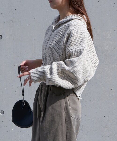 RAY CASSIN(レイカズン)の「WEB限定/ネップダブルジップニット(ニット/セーター・レディース・レッド/グレー/アイボリー・FREE)」の8枚目の写真