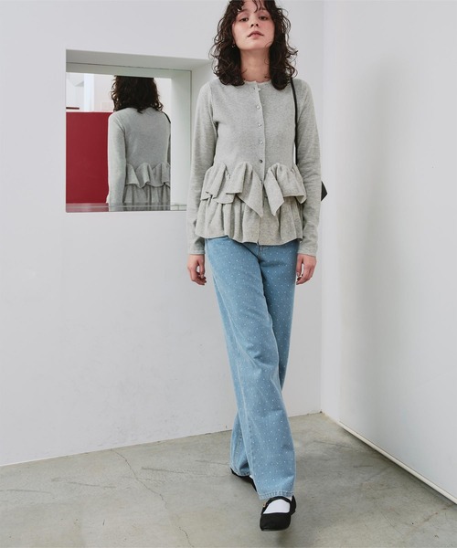 titivate（ティティベイト）の「フリルヘムニットカーディガン【カーディガン/ボレロランキング1位獲得実績あり】（カーディガン/ボレロ・レディース・グレー/ネイビー/イエロー/チャコール/アイボリー/ブラック/ライトピンク/レッド/ブラウン・S/M/L/XL）」の15枚目の写真