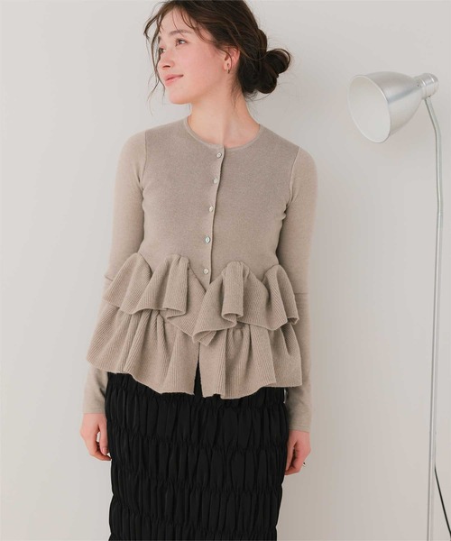 titivate（ティティベイト）の「フリルヘムニットカーディガン（カーディガン/ボレロ・レディース・グレー/ネイビー/イエロー/チャコール/アイボリー/ブラック/ライトピンク/レッド/ブラウン/グレイッシュベージュ/ライトグリーン・S/M/L/XL）」の13枚目の写真