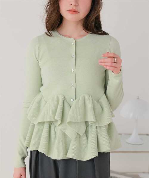 titivate（ティティベイト）の「フリルヘムニットカーディガン（カーディガン/ボレロ・レディース・グレー/ネイビー/イエロー/チャコール/アイボリー/ブラック/ライトピンク/レッド/ブラウン/グレイッシュベージュ/ライトグリーン・S/M/L/XL）」の14枚目の写真