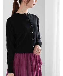 メタル釦クルーネックカーディガン
