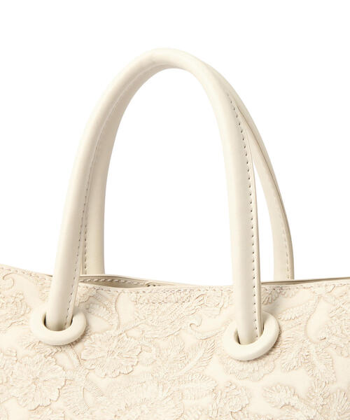 FREE'S MART（フリーズマート）の「◇エンボスペイズリーバッグ（トートバッグ・レディース・ホワイト/カーキ/ブラック/ブラウン・ﾌﾘ-）」の17枚目の写真