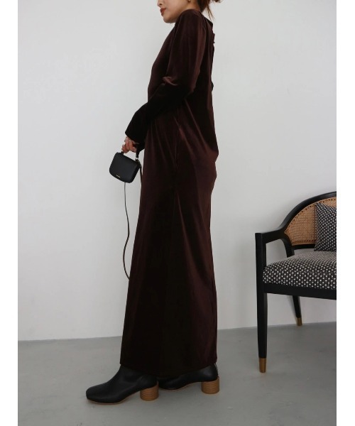 新品未使用　TRUNC88 バックオープンベロアドレス　ブラック TRUNC（トランクエイティーエイト）の「Back Open Velour Dress