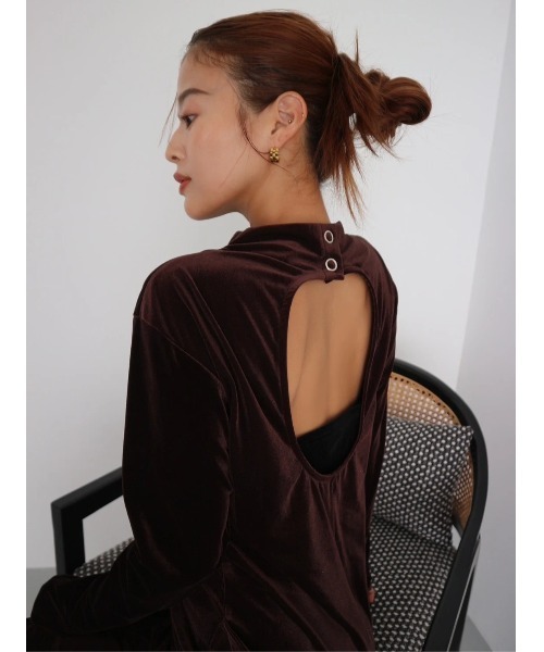 TRUNC(トランクエイティーエイト)の「Back Open Velour Dress(ワンピース・レディース・ブラック/ブラウン・FREE)」の11枚目の写真