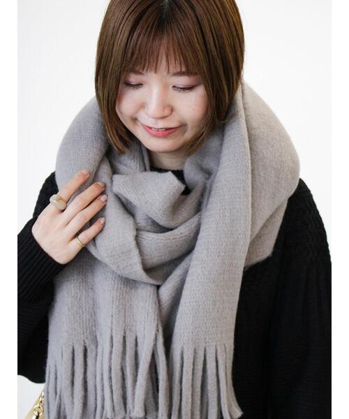 Lugnoncure(ルノンキュール)の「フリンジ大判ストール(ストール/ショール・レディース・オフホワイト/ブルー/グレー・F)」の4枚目の写真