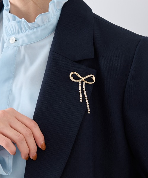 ROPE' PICNIC(ロペピクニック)の「ビジューリボンブローチ(ブローチ/コサージュ・レディース・シルバー/ゴールド・FREE)」の3枚目の写真