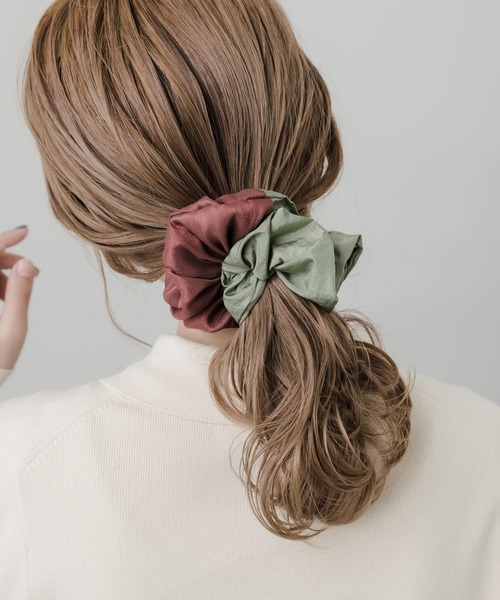 SMELLY(スメリー)の「バイカラーボリュームシュシュ(シュシュ・レディース・ピンク系その他/グリーン系その他・-)」の2枚目の写真