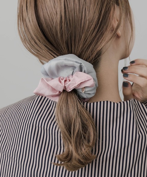 SMELLY(スメリー)の「バイカラーボリュームシュシュ(シュシュ・レディース・ピンク系その他/グリーン系その他・-)」の7枚目の写真