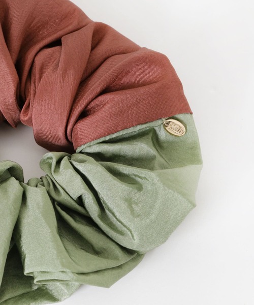 SMELLY(スメリー)の「バイカラーボリュームシュシュ(シュシュ・レディース・ピンク系その他/グリーン系その他・-)」の5枚目の写真