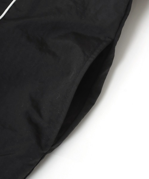 Lazar(ラザル)の「Reversible Nyion Jacket/オーバーサイズ 2WAY 裏ボアフリース ナイロンジャケット/ロゴ ワンポイント刺繍 トラックジャケット/ブルゾン/レディース メンズ(ナイロンジャケット・レディース・チャコール/ネイビー/ブラック・LL/L/M)」の15枚目の写真
