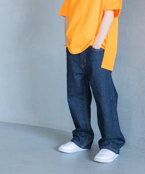 LOWRYS FARM（ローリーズファーム）の「デニムストレートパンツ　254498（デニムパンツ・キッズ・グレー/ライトブルー/ワンウォッシュ・110cm/120cm/130cm/140cm/150cm）」の3枚目の写真