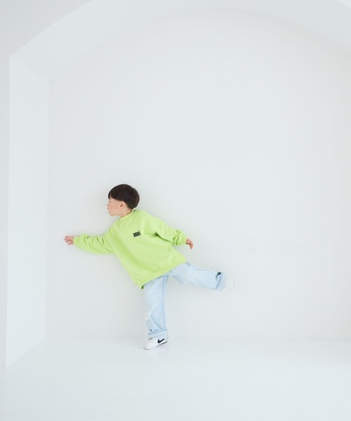 LOWRYS FARM（ローリーズファーム）の「デニムストレートパンツ　254498（デニムパンツ・キッズ・グレー/ライトブルー/ワンウォッシュ・110cm/120cm/130cm/140cm/150cm）」の4枚目の写真