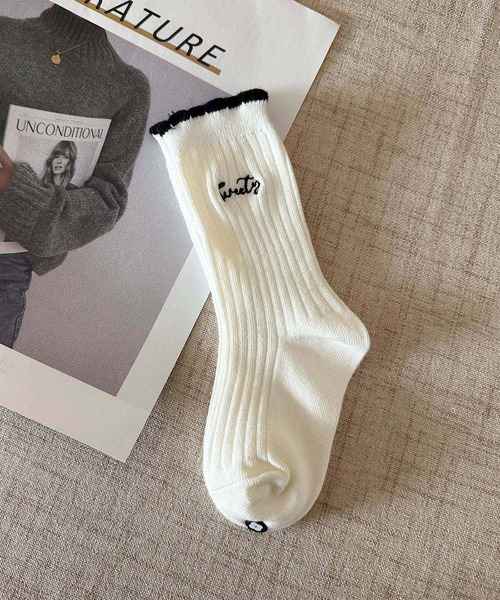 aimoha(アイモハ)の「【aimoha-KIDS-】ガールズソックス4足セット(ソックス/靴下・キッズ・ホワイト・X-LARGE/LARGE/MEDIUM)」の5枚目の写真