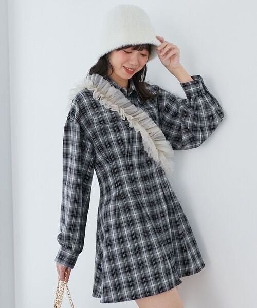 MAJESTIC LEGON（マジェスティックレゴン）の「バックレースアップミニシャツワンピ（シャツワンピース・レディース・ブラック系その他/ホワイト系その他2/ベージュ系その他2/アイボリー/ブルー系その他2・MEDIUM）」の3枚目の写真