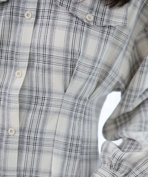 MAJESTIC LEGON（マジェスティックレゴン）の「バックレースアップミニシャツワンピ（シャツワンピース・レディース・ブラック系その他/ホワイト系その他2/ベージュ系その他2/アイボリー/ブルー系その他2・MEDIUM）」の8枚目の写真